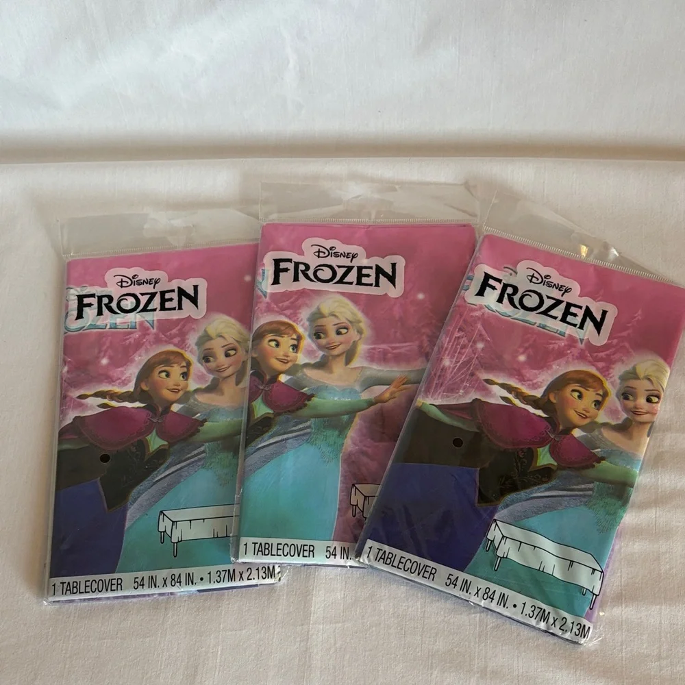 Disney Frozen Tableware Set Napkins/Tablecloths -  Lot of 3
